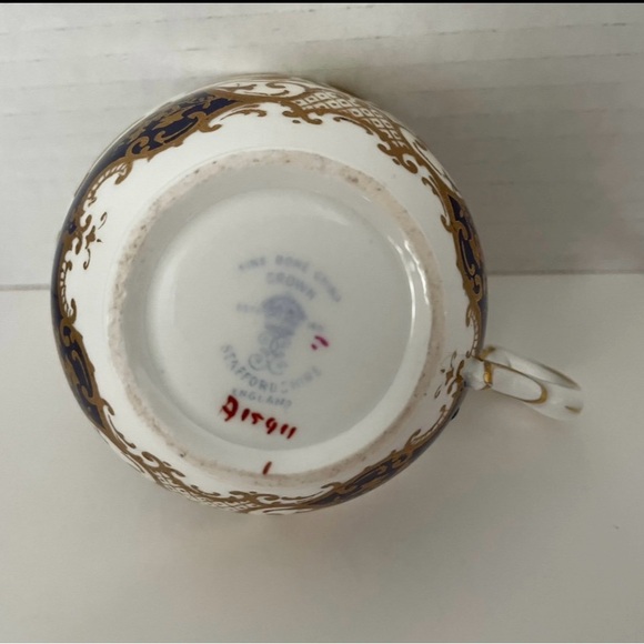 Crown Staffordshire A15911 Cobalt Blue And Gold Floral Tea Cup & Saucer Set - Picture 9 of 11